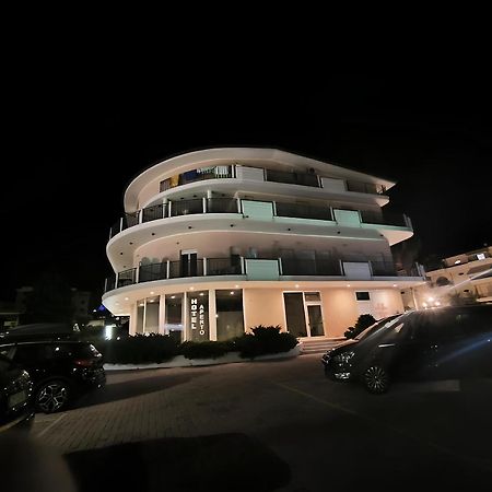 Eu Ropa Hotel Nereto Kültér fotó