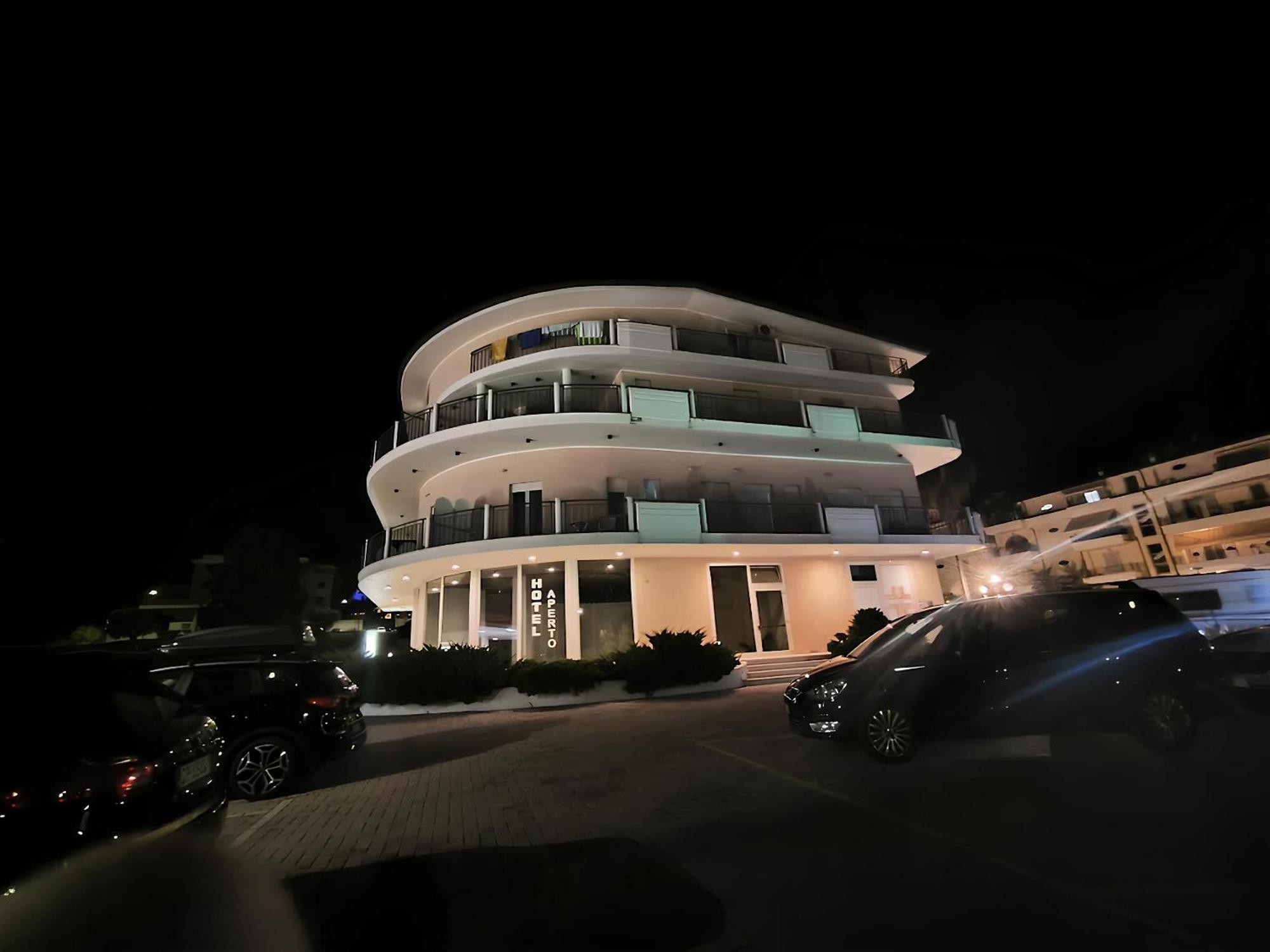 Eu Ropa Hotel Nereto Kültér fotó